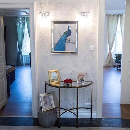 Luxury Designer Period In Old Town By The Presidential Palace Bratislava