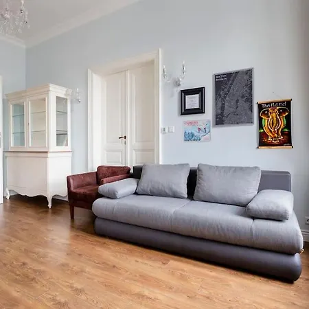 Luxury Designer Period In Old Town By The Presidential Palace Bratislava